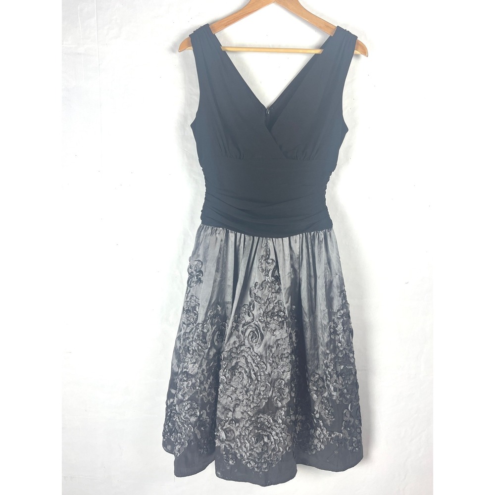 Jessica Howard Black Gray Floral  V-Neck Fit Flare Cocktail Dress 2 - Picture 2 of 10
